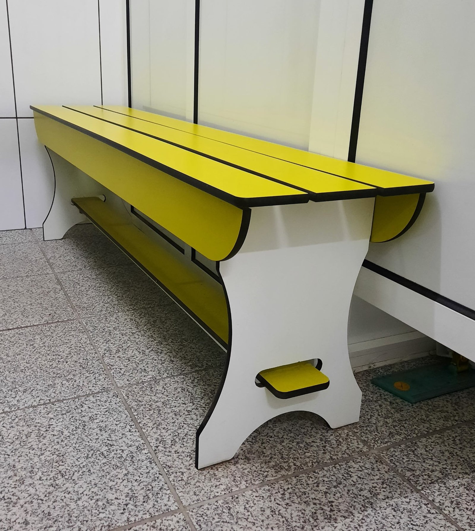 Bancs vestiaires stratifiés