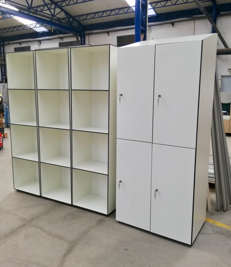 Casiers vestiaires compacts, des conceptions sur-mesure pour l'aménagement d"espaces collectifs.